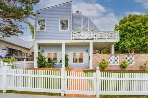 Beach Breakers Home - Image 2