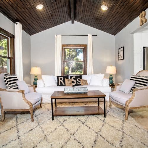 Rest Haus - Image 1
