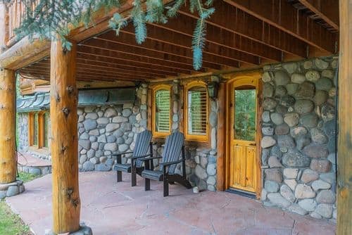 Slopeside Mountain Lodge - Image 42