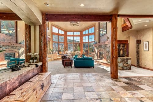 Star Mountain Lodge - Image 2