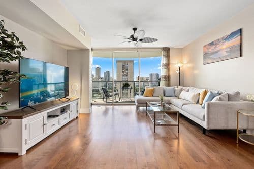 Allure Waikiki Condo - Image 1