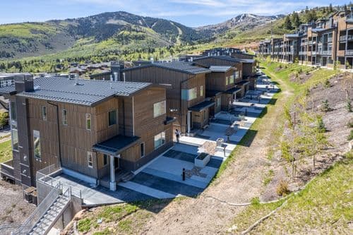 Apex Residence #1501 - Image 2