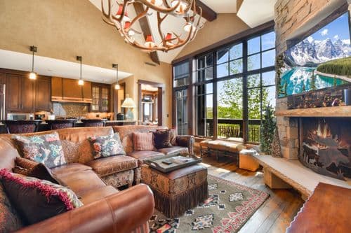 Arrowleaf Penthouse - Image 1