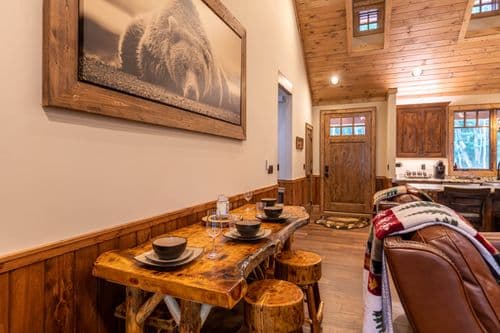 Bear Creek Cabin - Image 2