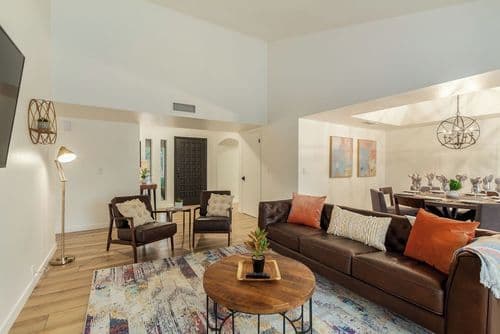 Beverly Scottsdale - Image 2