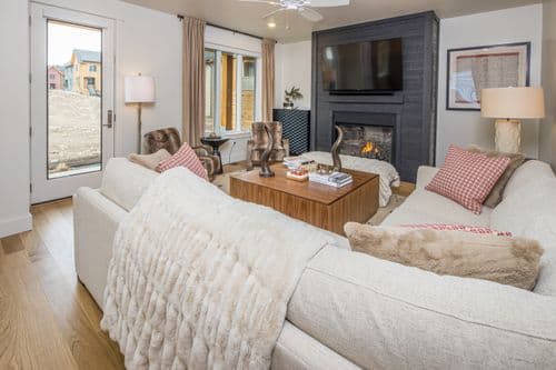 Copper John Luxury Getaway - Image 2