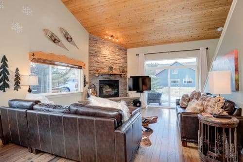 Hallmark Chalet - Image 2