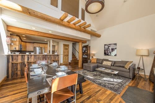 Lazy Bear Retreat - Image 2