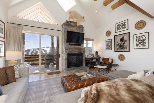Mountain Modern Chalet - Image 1