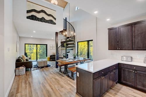 Braidwood Penthouse Condo #304 - Image 2