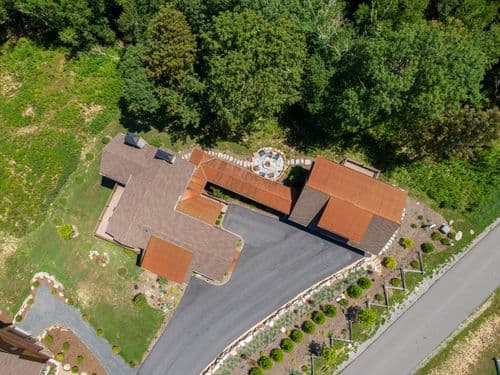 Breezeway Lodge - Image 45
