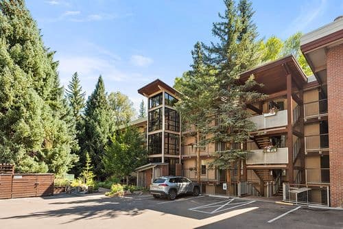 Chateau Eau Claire - Image 9