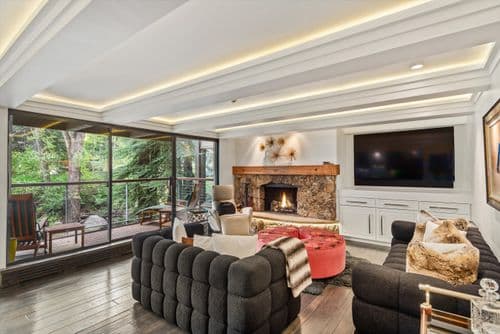 Chateau Eau Claire #9 - Image 1