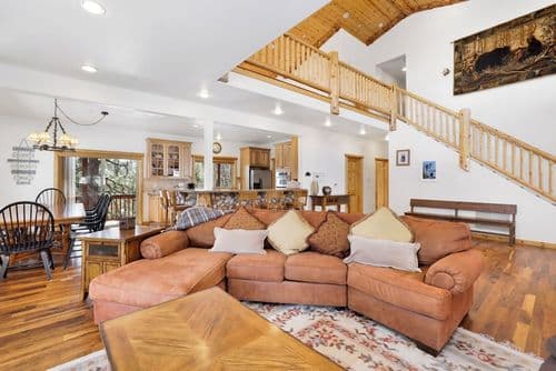 Cozy Lakeview Hideaway #2261 - Image 2