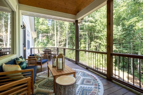 Crooked Maple Cottage - Image 2