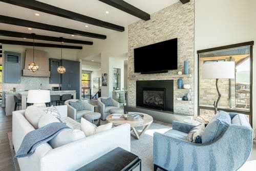 Lake & Ski Retreat - Image 2
