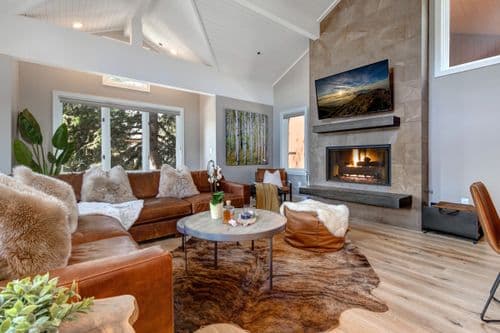 Mountain Ridge Retreat - Image 2