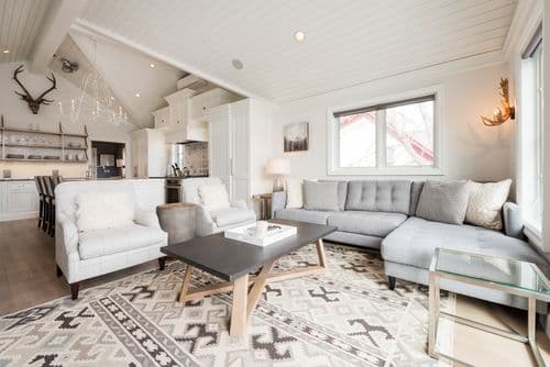 Snowflake Villa - Image 2
