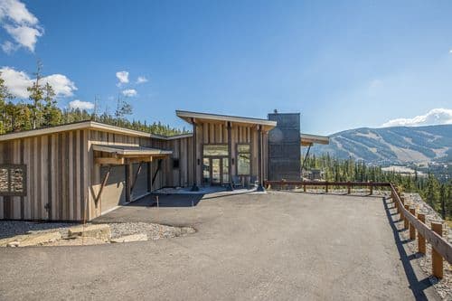Powder Seeker Lodge - Image 44