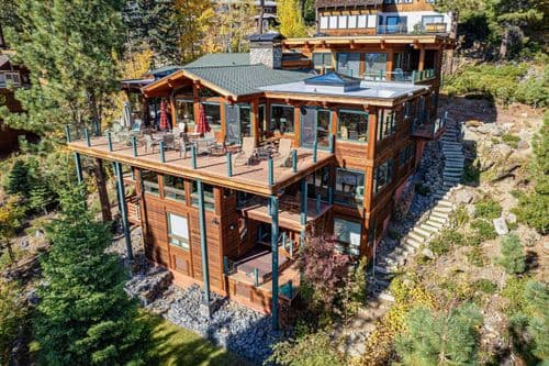 Clouds Rest Lodge - Image 1