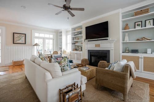 Eugenia Avenue #2B - Image 2