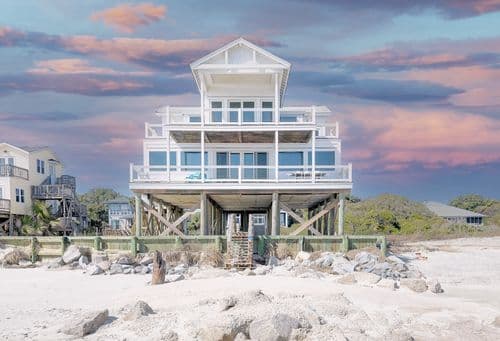Saylors' Malibu - Image 1