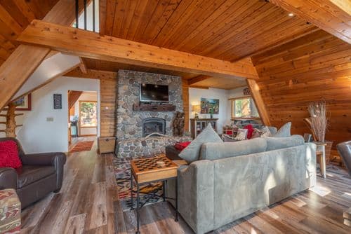 Ember Ridge Retreat - Image 2