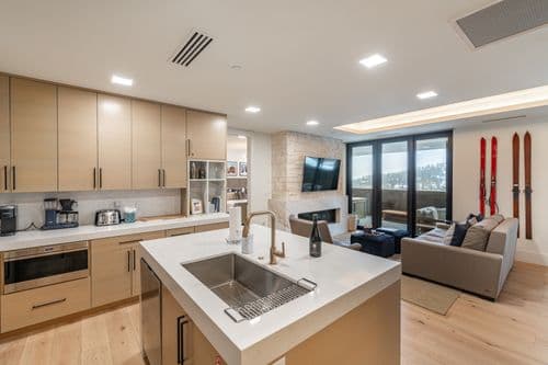 Empire Residences #103 - Image 2