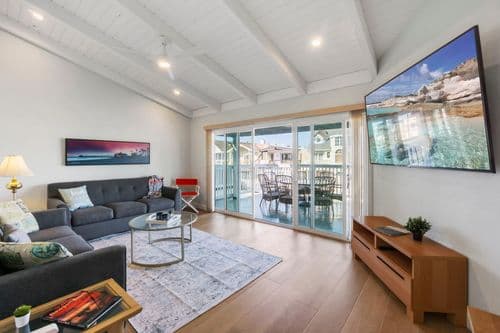 Surfside Oasis - Image 1