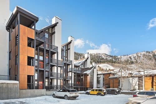 Fifth Avenue Residence #8 - Image 8