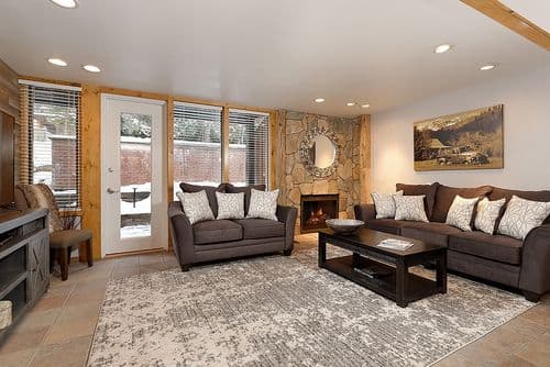 Fifth Avenue Residence #9 - Image 2