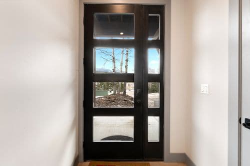 Glacier Crest Retreat - Image 2