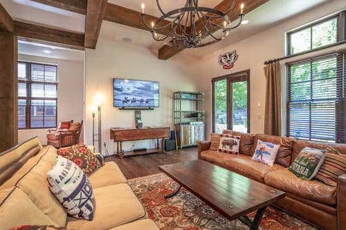 Slopeside Chalet #83 - Image 2