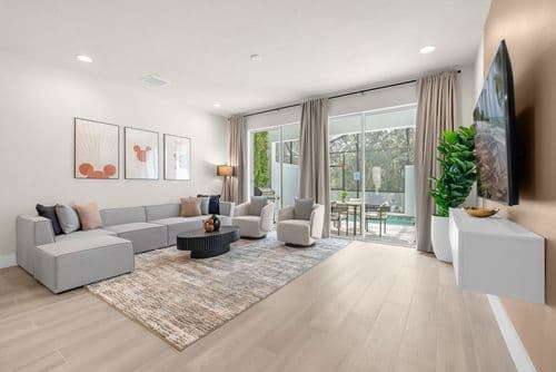Modern Family Townhouse - Image 1
