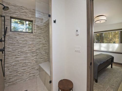 Greenhill Court Chalet - Image 2