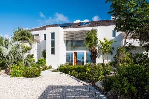 North Shore Five Bedroom Beachfront - Image 2