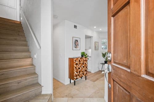 Kolmar Beach Home - Image 2