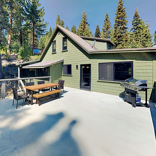 North Lake Adventure House - Image 1