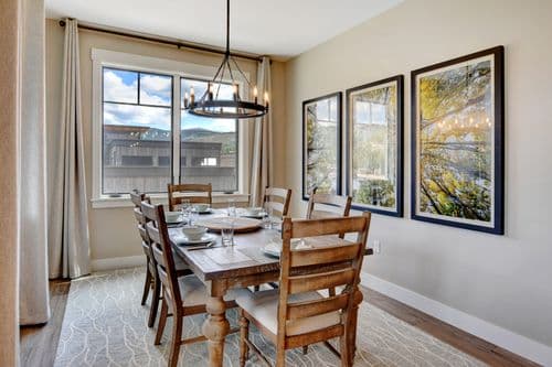 Hideaway Station Loft #307 - Image 2