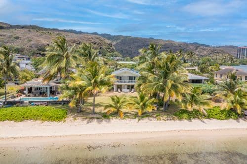Honolulu Beachfront Retreat - Image 56