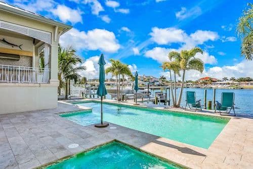 Island Estate Waterfront Villa - Image 2