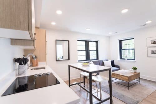 Uplifted Retreat Residence - Image 2