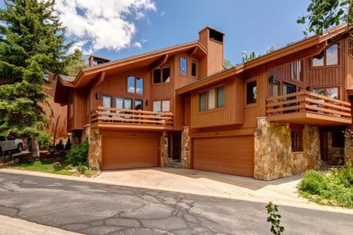 Mountain Ridge Retreat - Image 1