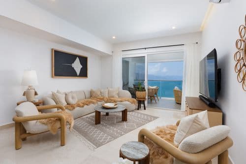 Harbor 171 Residences #803 - Image 1