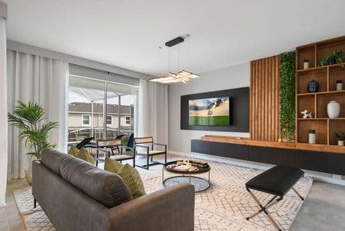 Regal Oasis - Image 1