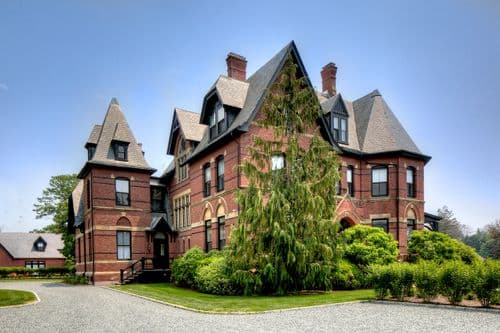 Cliffside Estate - Image 52