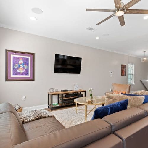 Gorgeous Mid-City House - Image 1