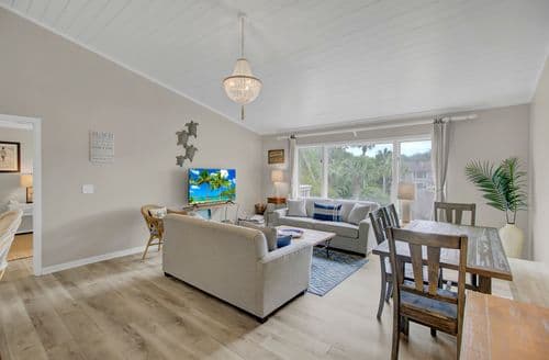Lagoon Villa #16 - Image 2