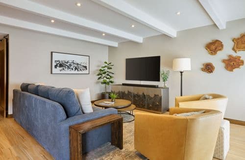 Landmark Condo #203 - Image 2