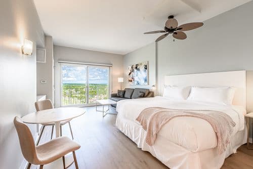 Lagoon Residence - Image 2